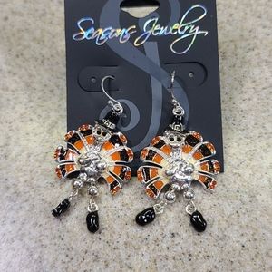 Turkey Pierced Earrings  dangle.  Blk/orange